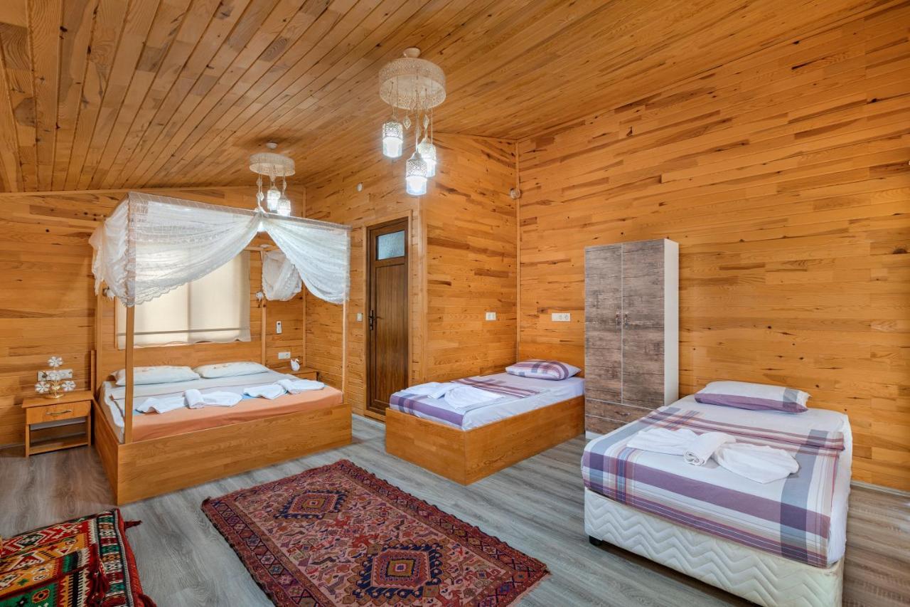 Flora Pansiyon Cirali Apartment Kemer Exterior foto