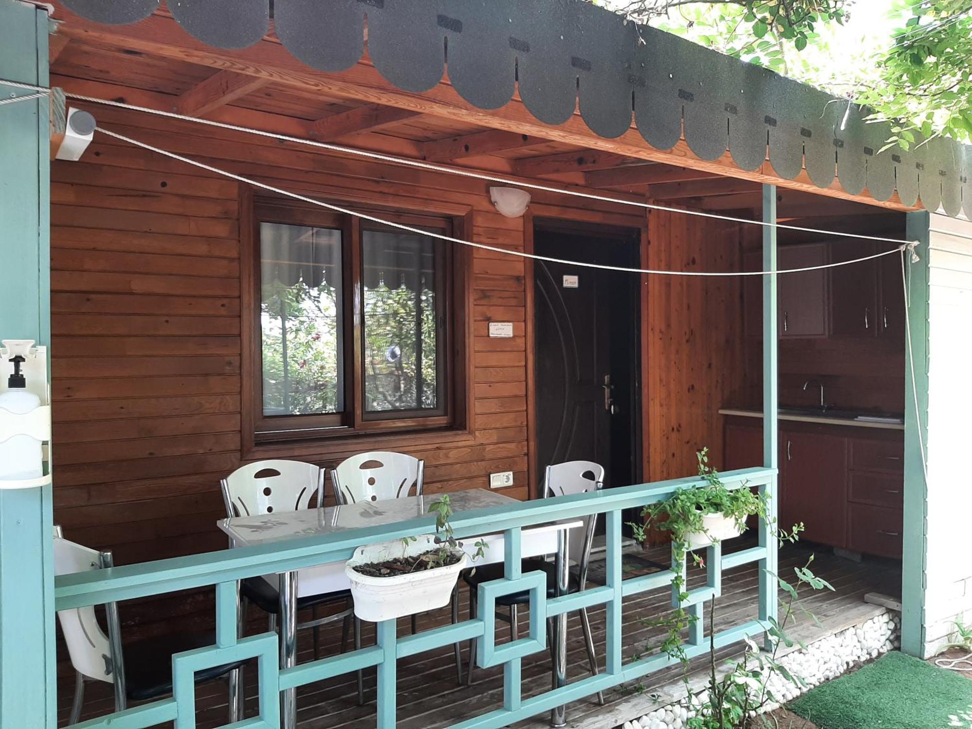 Flora Pansiyon Cirali Apartment Kemer Exterior foto
