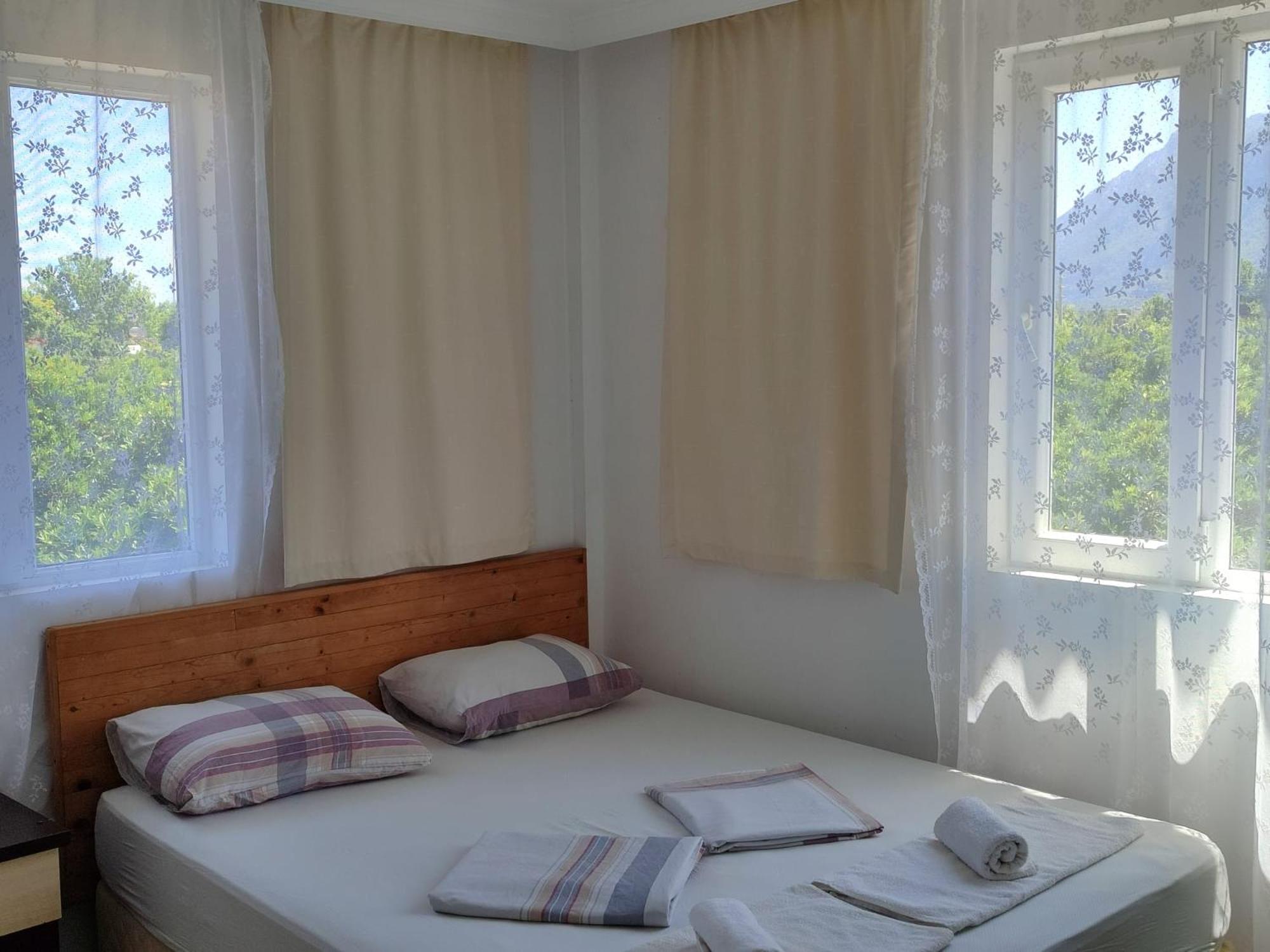 Flora Pansiyon Cirali Apartment Kemer Exterior foto