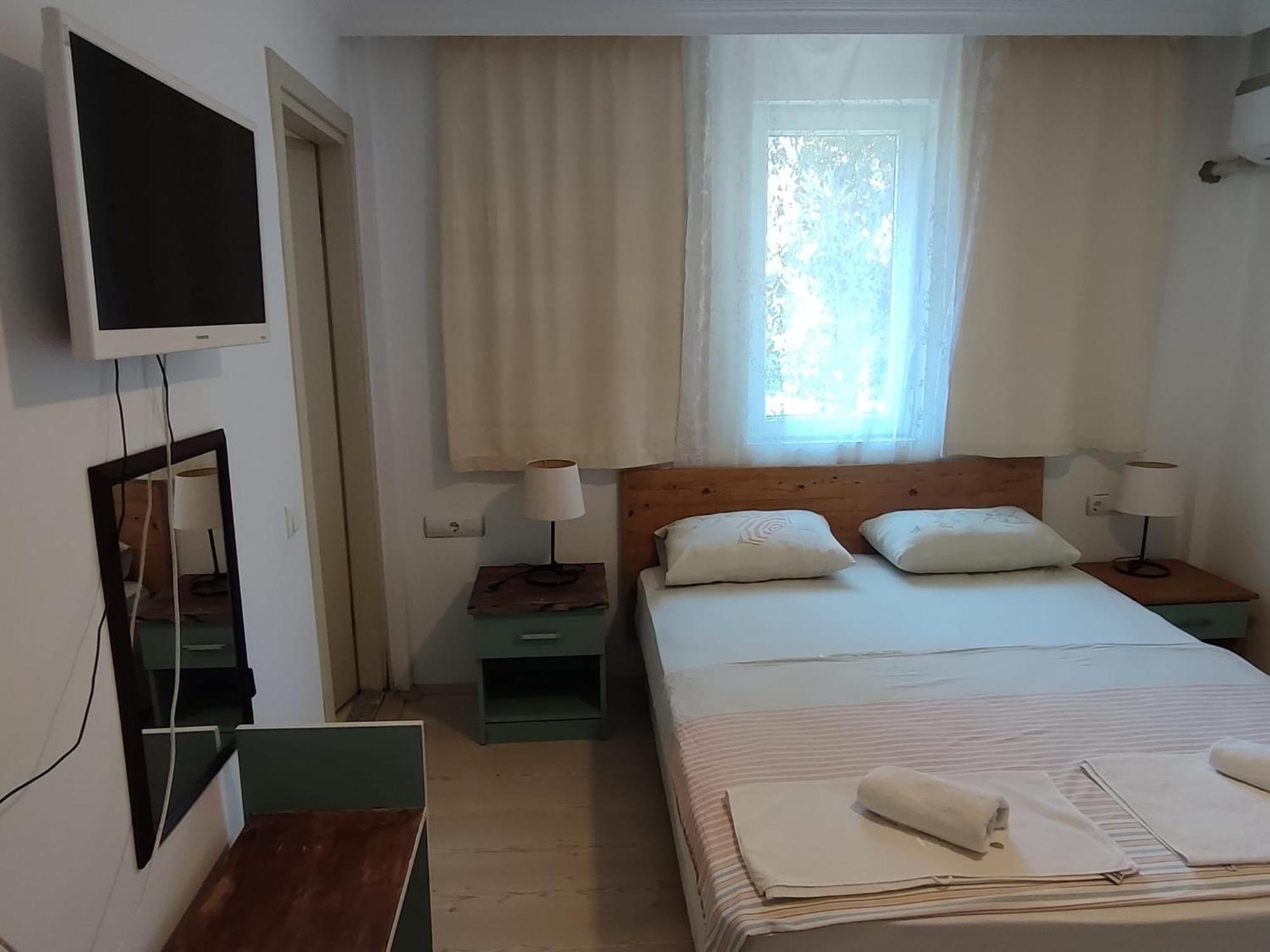 Flora Pansiyon Cirali Apartment Kemer Exterior foto